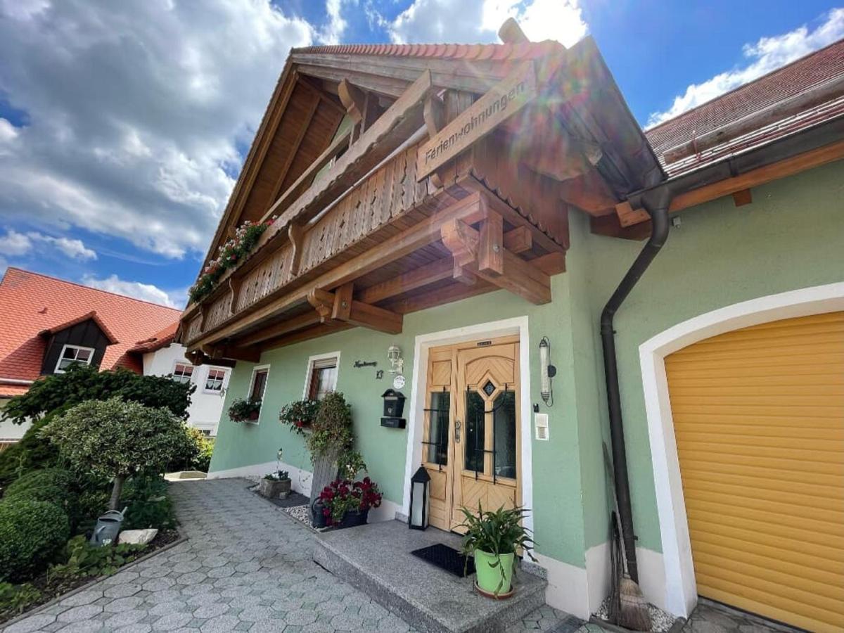 Ferienwohnungen Am Kirchberg Neualbenreuth Exteriör bild